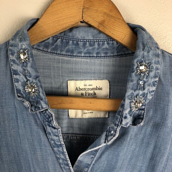 Abercrombie & Fitch Button Down Shirt Womens M Chambray Lyocell Jewel Collar - Picture 8 of 15